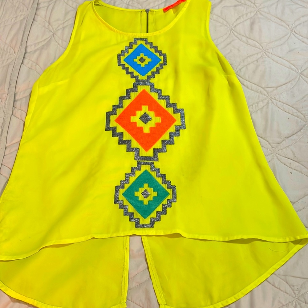 Sleeveless yellow top- size S